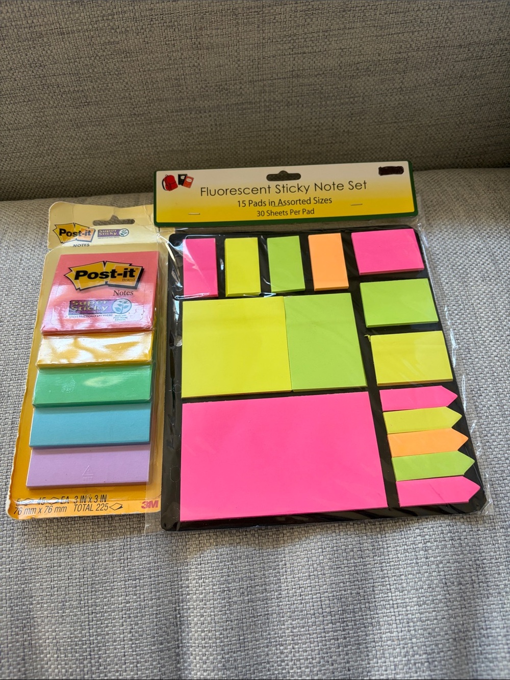 Bundle of post it notes and variety pack of assorted size  sticky notes